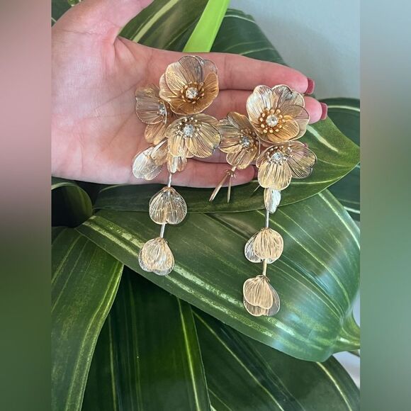 Kate Middleton Zara Elegant Rose Gold Floral Drop Earrings With Crystal … - Picture 1 of 6